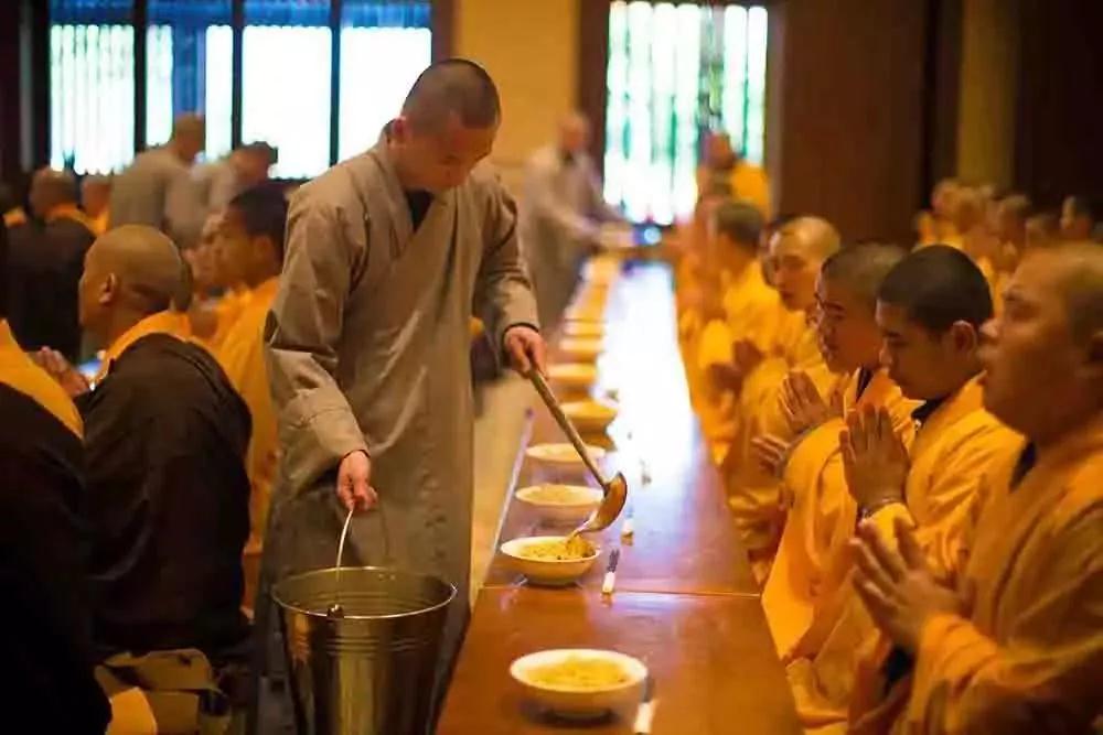 佛教中不可不知的六大礼仪,从双手合十开始教你! 佛教中不可不知的六大礼仪,从双手合十开始教你!